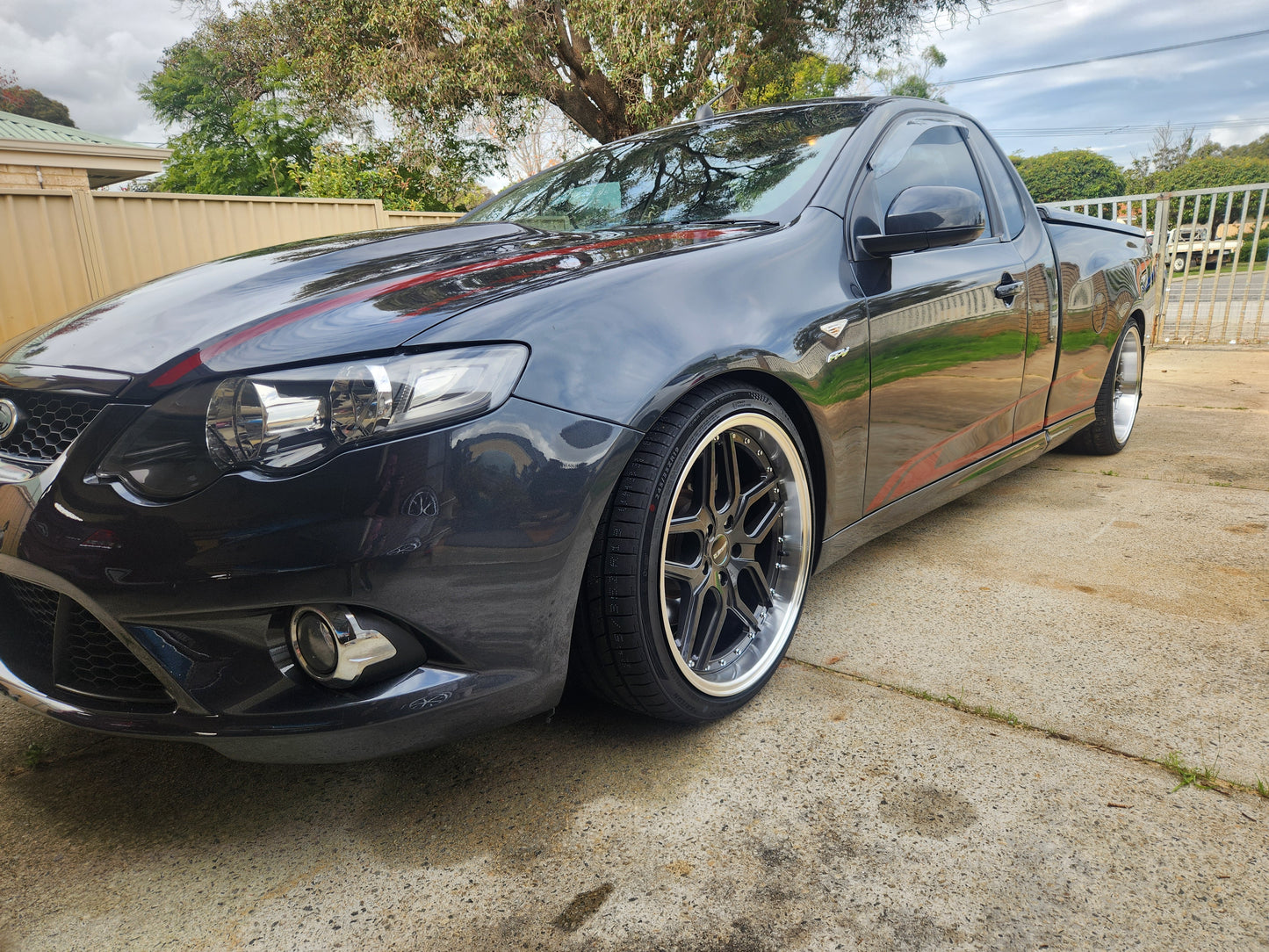 D-Speed DS-09 19X9.5 +22 & 19x10.5 +22 5x114.3 Wheel and tyre package