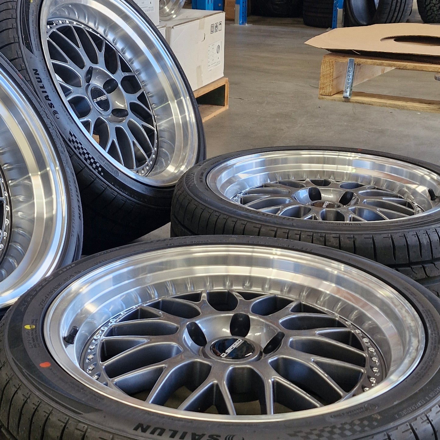 DS-06 18x8.5 +25 & 18x10.5 +22 Tyre package 5x114.3 Gunmetal (CLEARANCE ITEM)