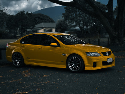 Holden VE Commodore - D-Speed DS-02 19x9.5 +25 5x120