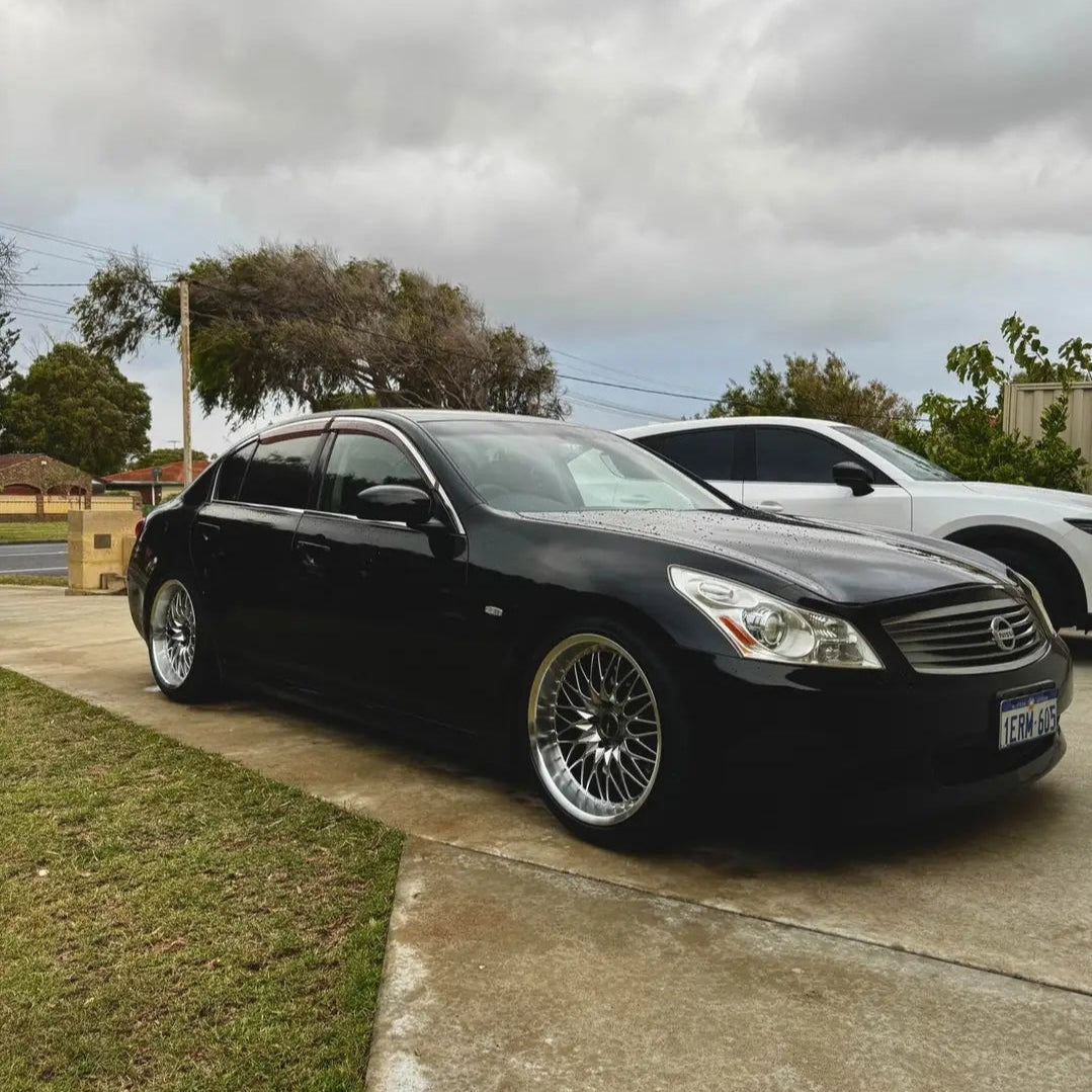 D-Speed DS-08 19X9.5 +25 & 19x10.5 +25 5x114.3 Wheel and tyre package