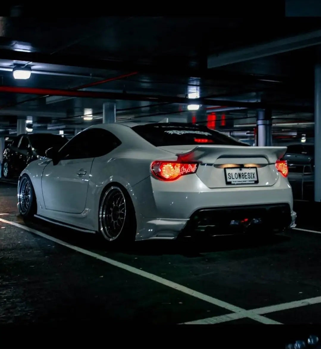 D-Speed DS-06 18X8.5 5x100 +30 Wheel and tyre package