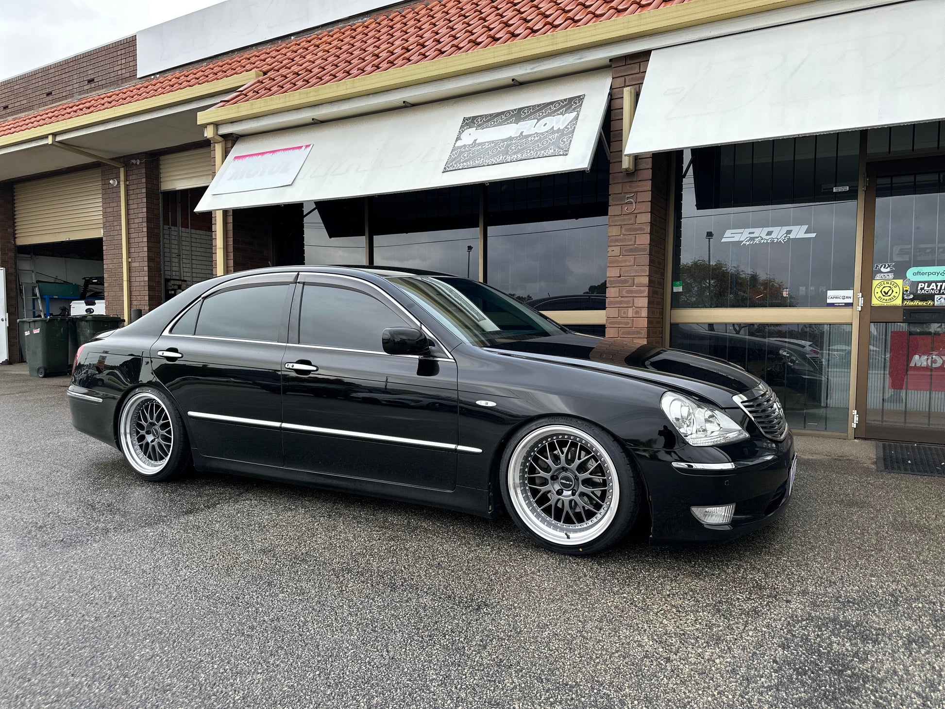 Toyota Crown -D-Speed DS-06 19x9.5 +25