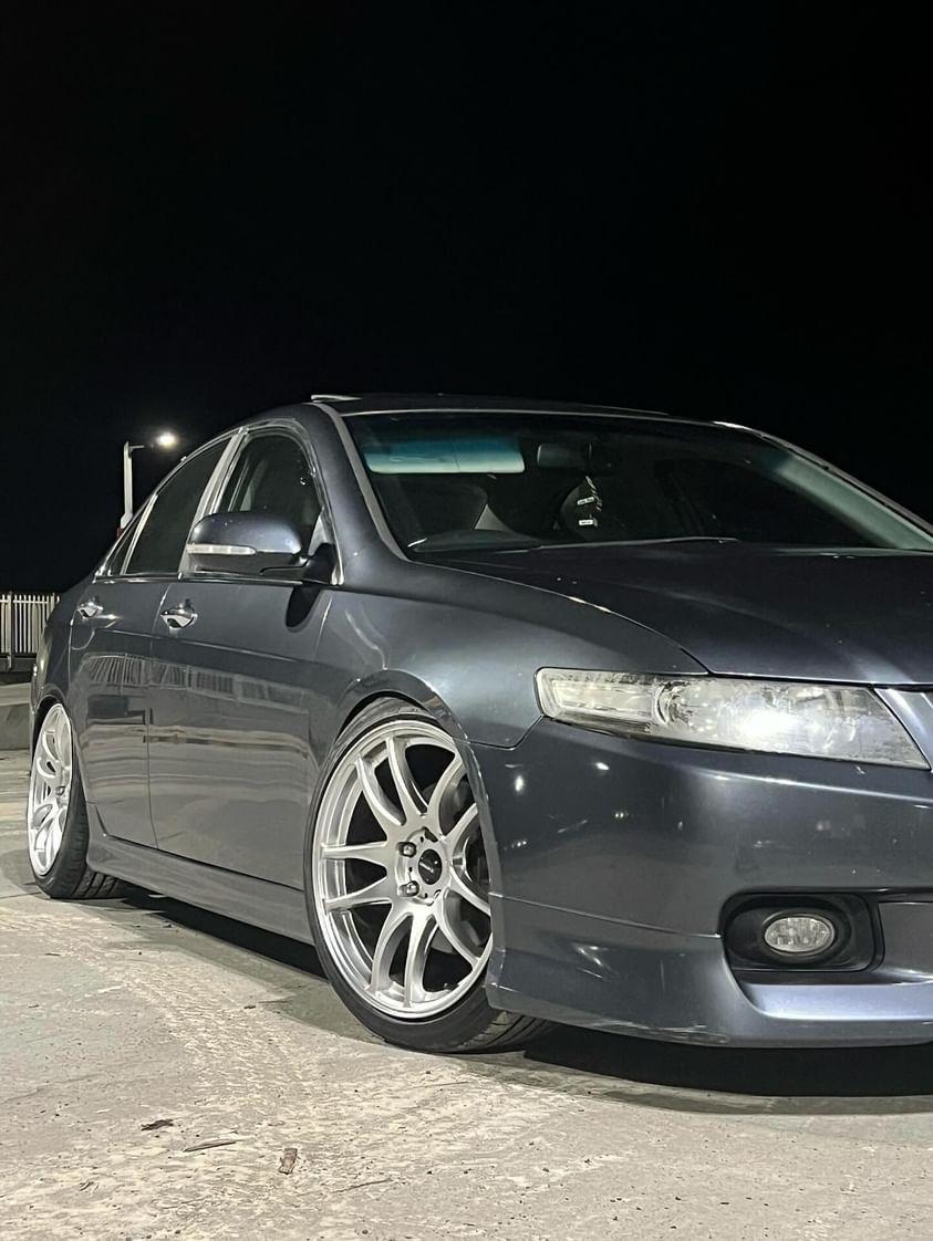 Honda Accord- D-Speed DS-02 18x8.5