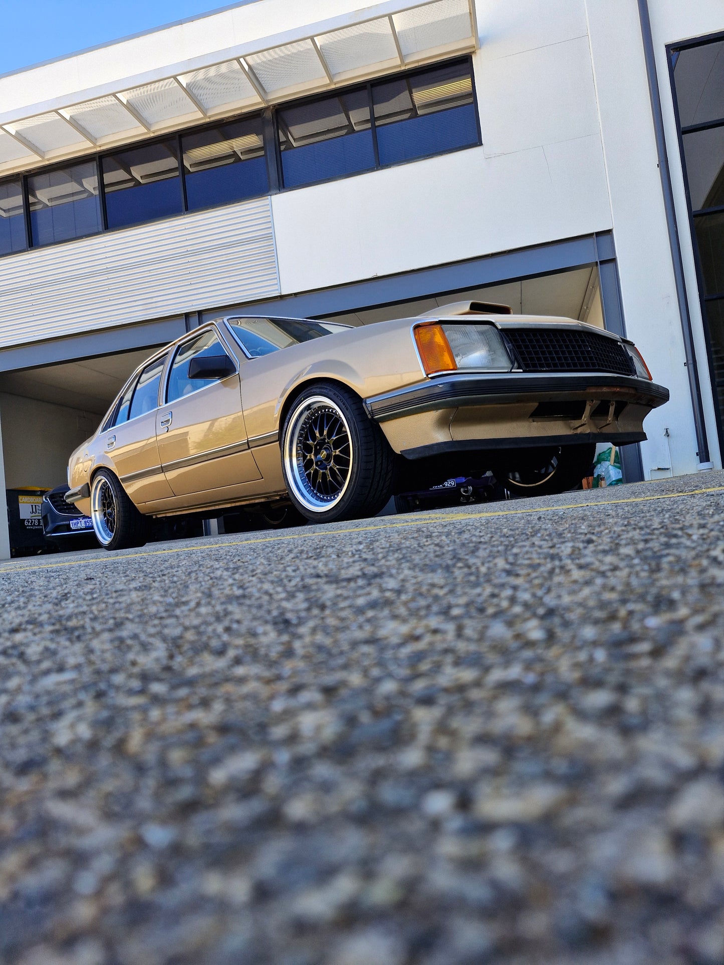 Holden VC Commodore - D-Speed DS-06 18x8.5 & 18x9.5 +30