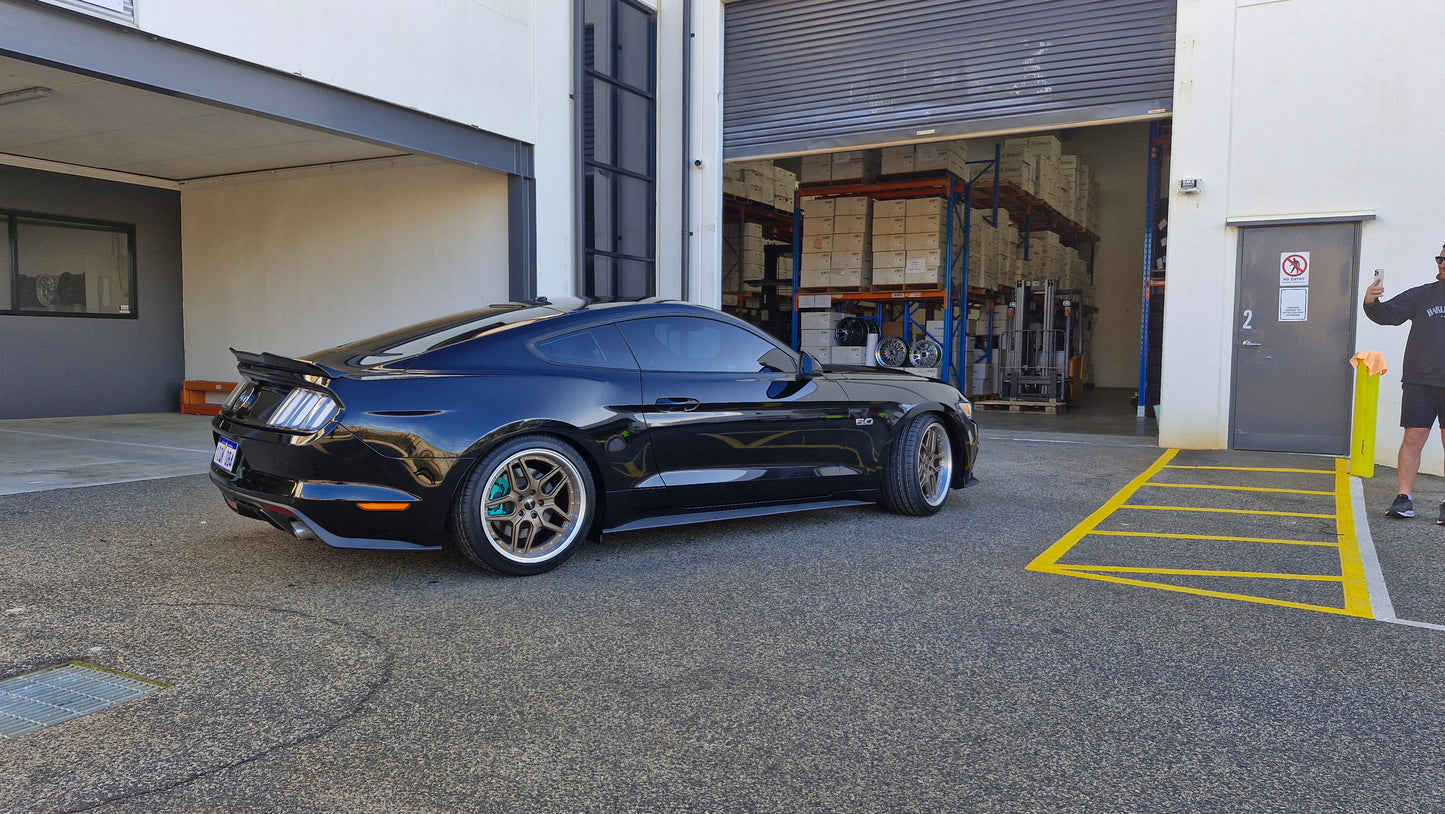 Ford Mustang GT- D-Speed DS-09 19x9.5 +22