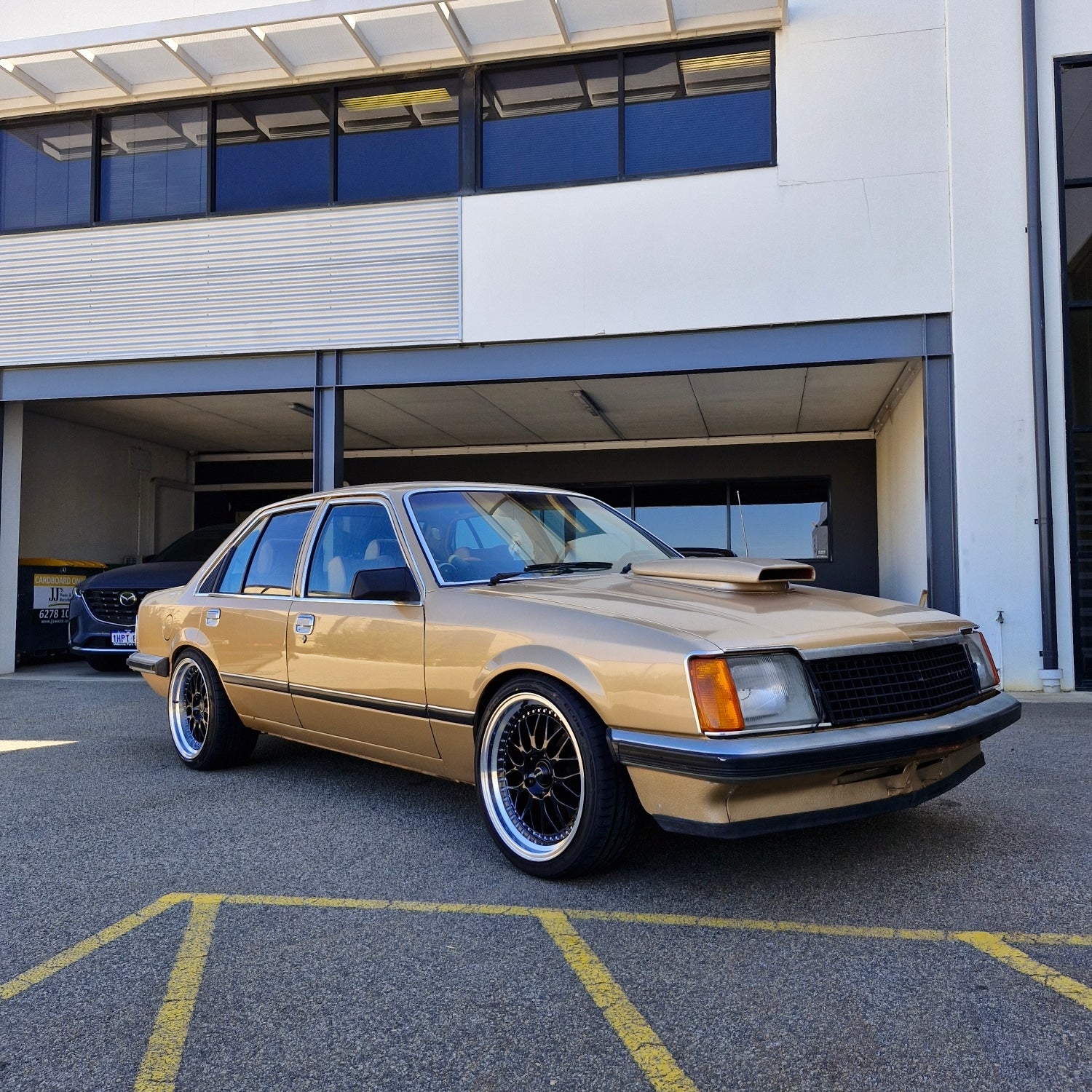 Holden VC Commodore - D-Speed DS-06 18x8.5 & 18x9.5 +30