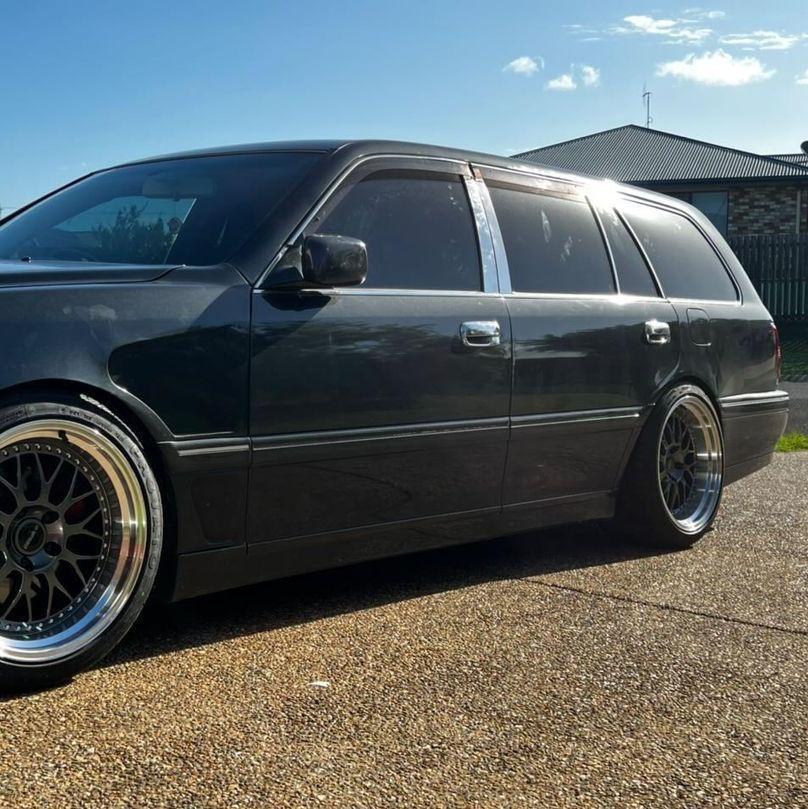 D-Speed DS-06 18X9.5 +22 & 18x10.5 +22 5x114.3 Staggered Wheel and Tyre packages