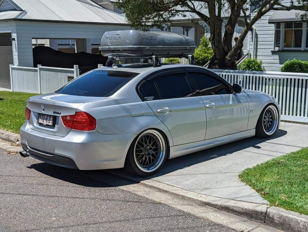 D-Speed DS-06 18X9.5 5x120 Wheel and tyre package