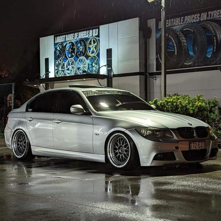 D-Speed DS-06 18X9.5 5x120 Wheel and tyre package