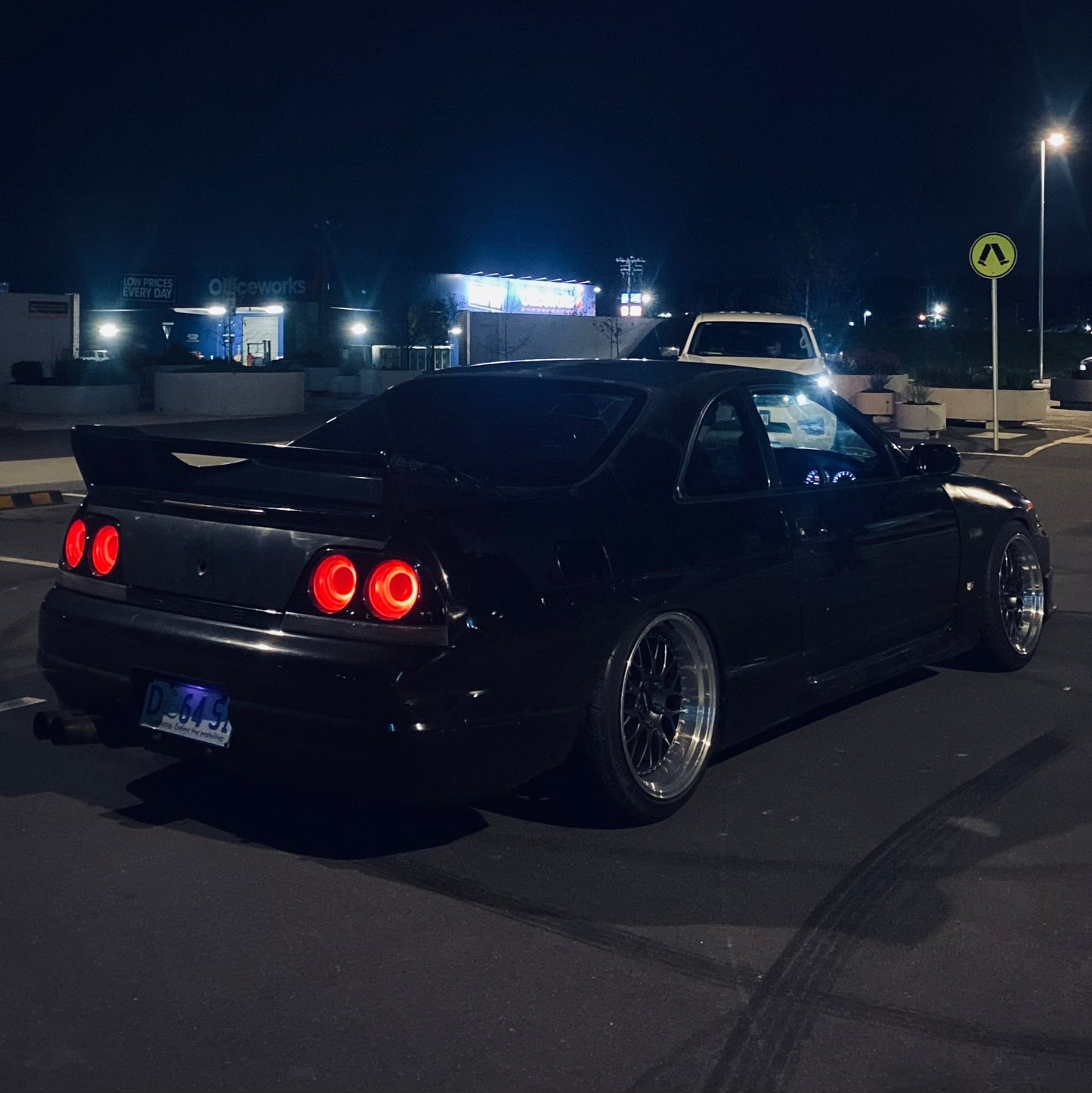 D-Speed DS-06 18X9.5 +22 & 18x10.5 +22 5x114.3 Staggered Wheel and Tyre packages