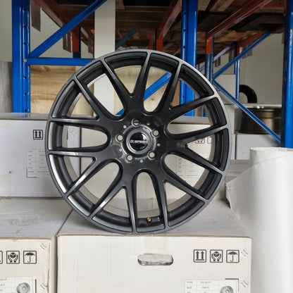 DS-05 19x10.5 +22 5x114.3 Gunmetal (CLEARANCE ITEM)