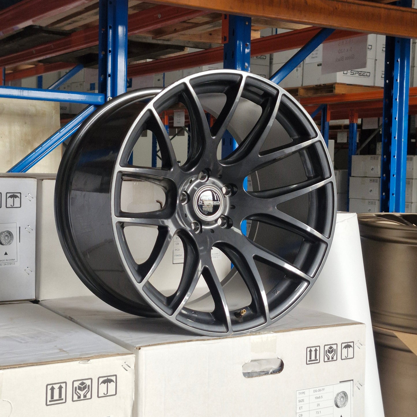 DS-05 19x10.5 +22 5x114.3 Gunmetal (CLEARANCE ITEM)