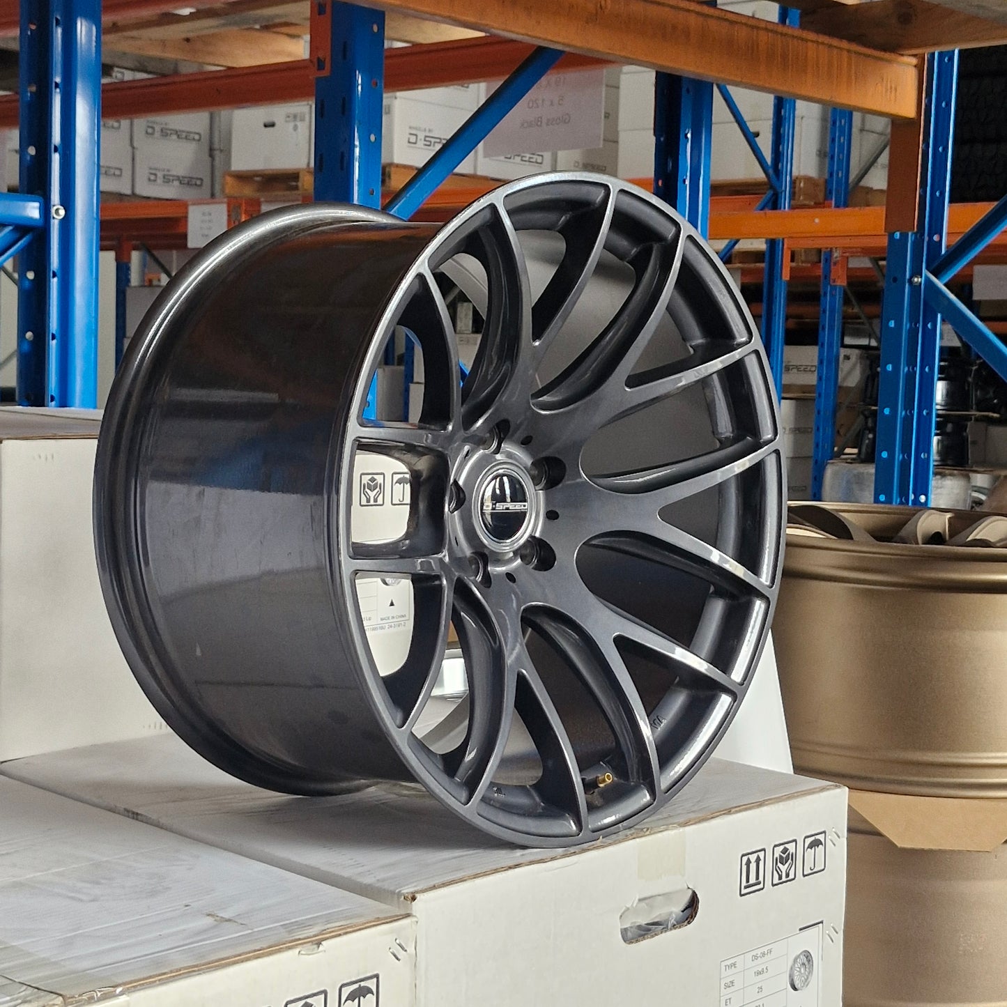DS-05 19x10.5 +22 5x114.3 Gunmetal (CLEARANCE ITEM)