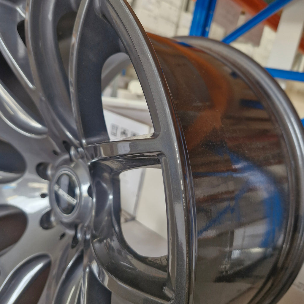 DS-05 19x10.5 +22 5x114.3 Gunmetal (CLEARANCE ITEM)