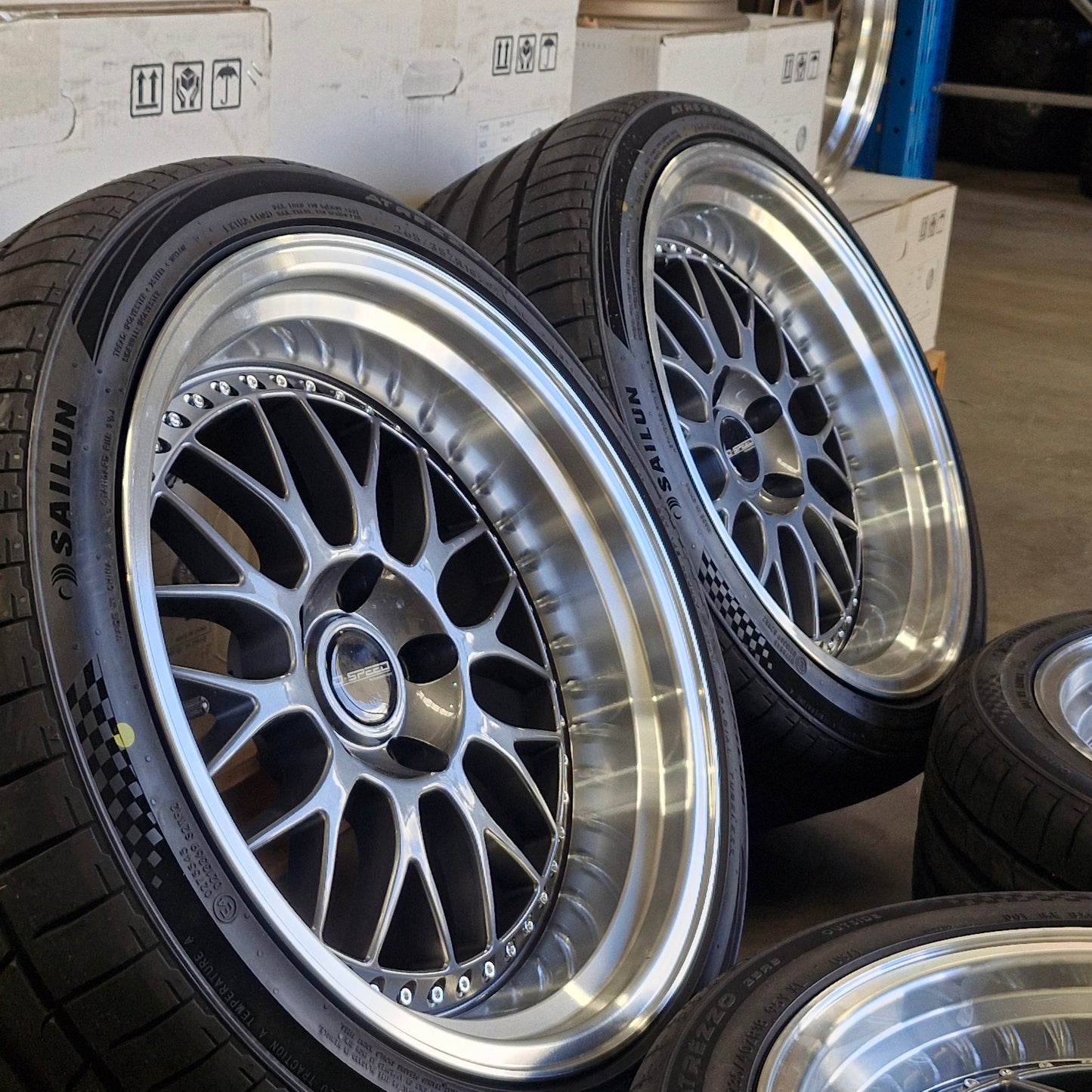DS-06 18x8.5 +25 & 18x10.5 +22 Tyre package 5x114.3 Gunmetal (CLEARANCE ITEM)