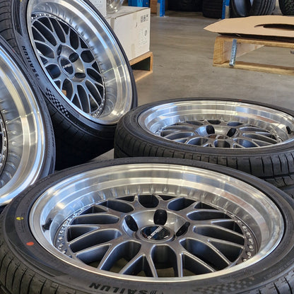 DS-06 18x8.5 +25 & 18x10.5 +22 Tyre package 5x114.3 Gunmetal (CLEARANCE ITEM)