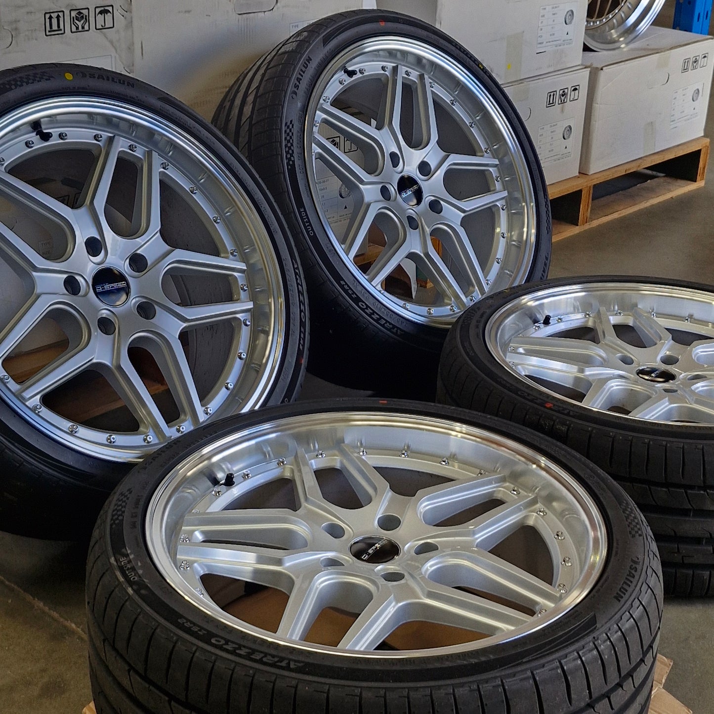 DS-09 19x8.5 +30 Tyre package 5x120 Silver (CLEARANCE ITEM)
