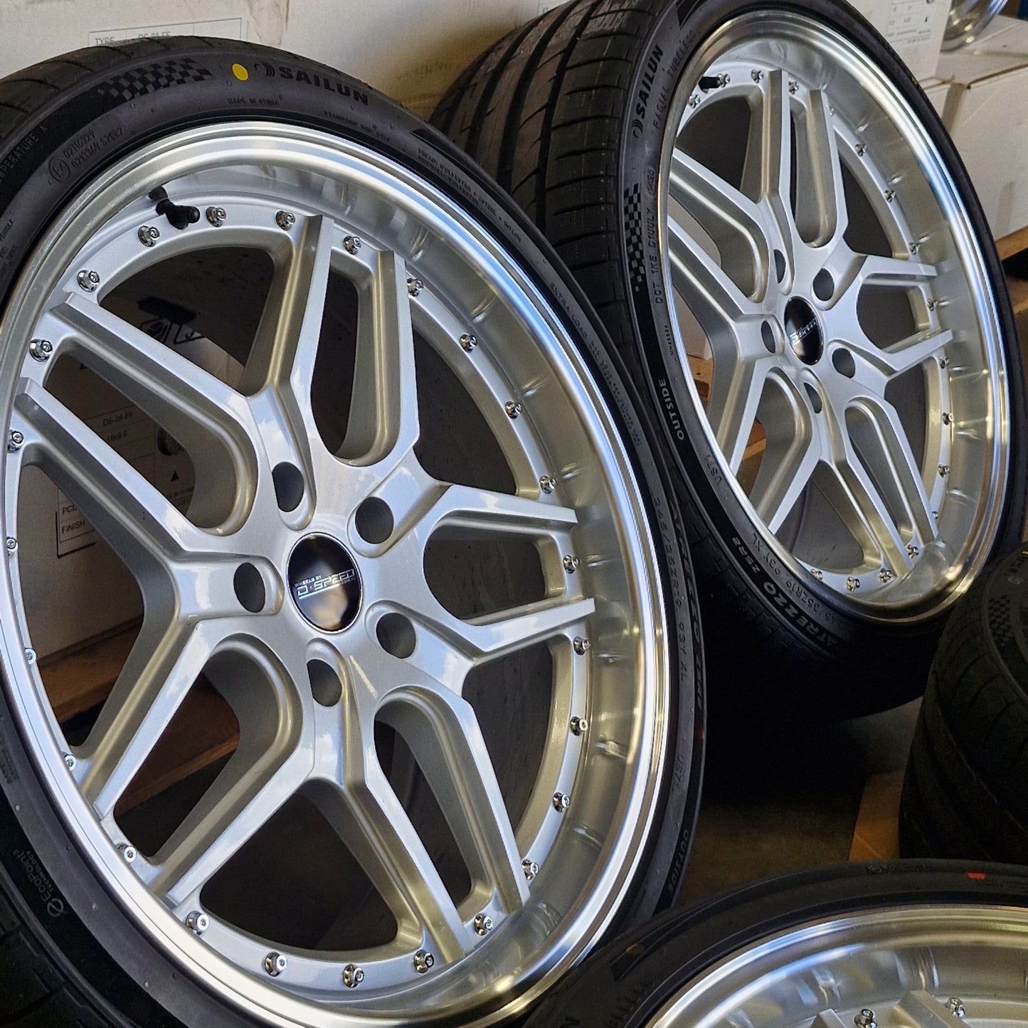 DS-09 19x8.5 +30 Tyre package 5x120 Silver (CLEARANCE ITEM)