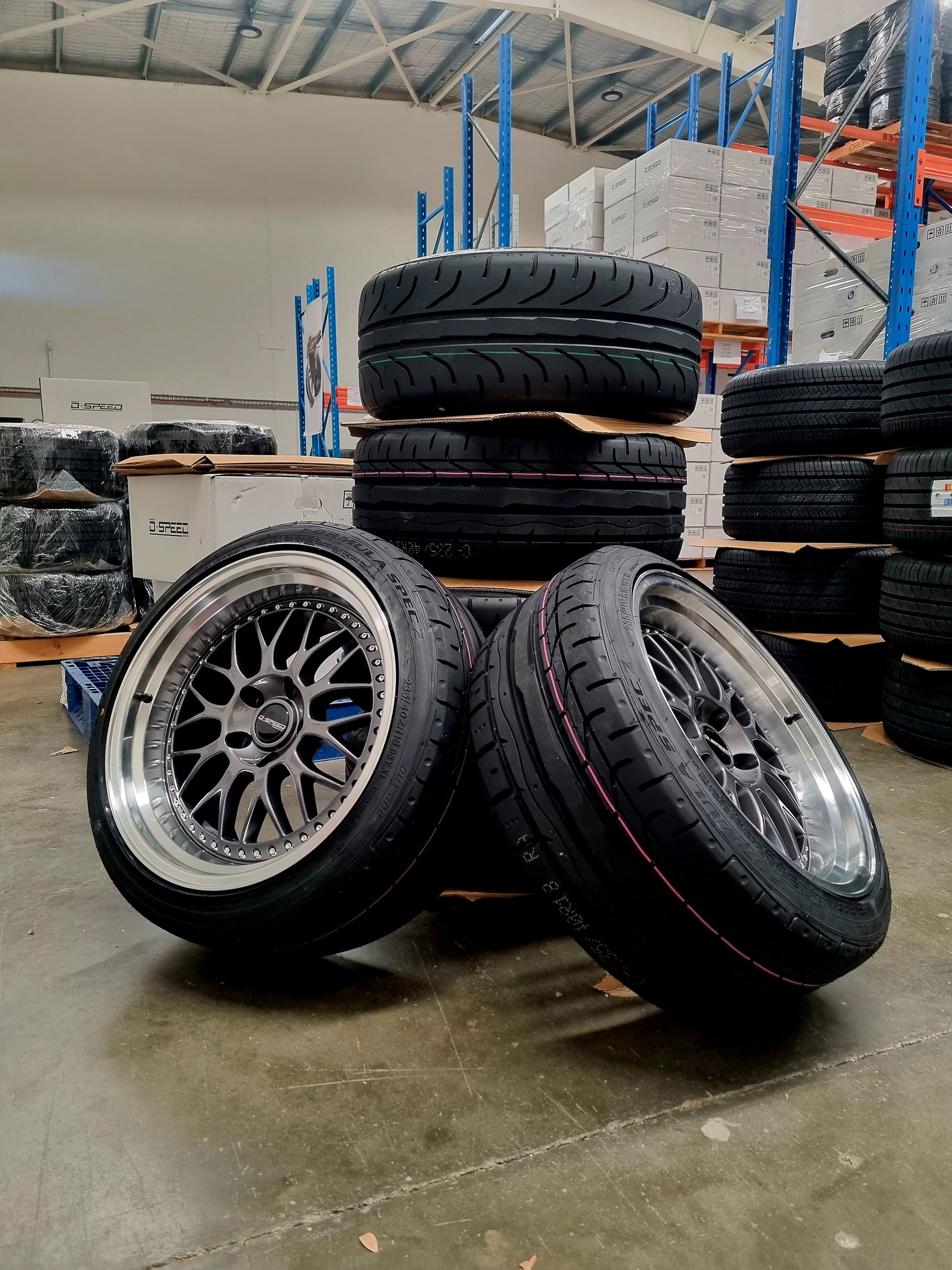 D-Speed  DS-06 19X8.5 5x114.3 Wheel and tyre package