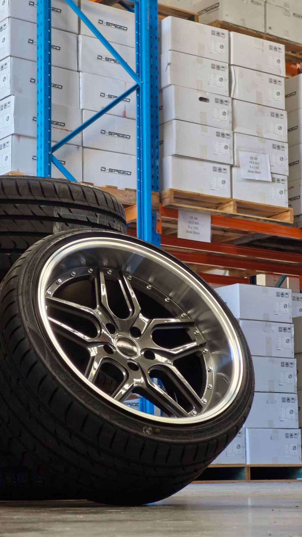 D-Speed  DS-09 19X9.5 +22 & 19x10.5 +22 5x114.3 Wheel and tyre package