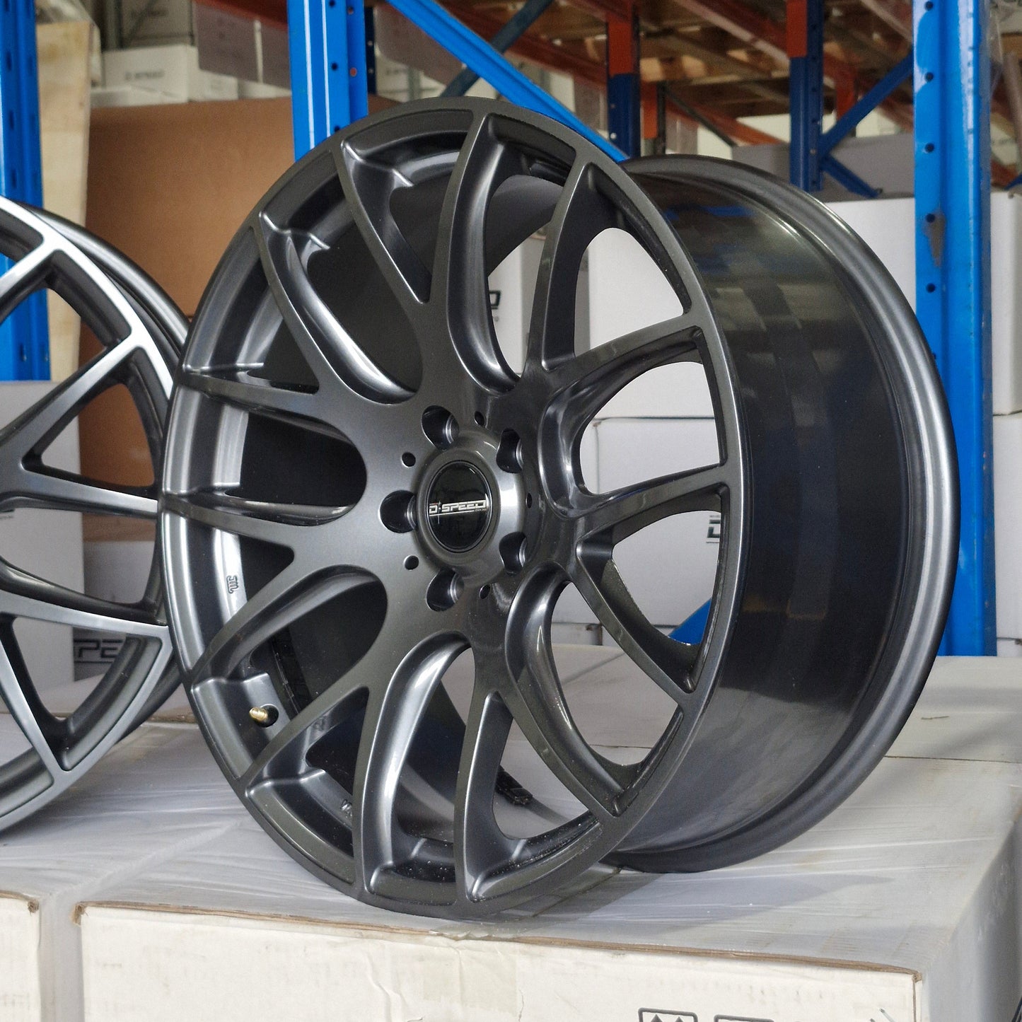 DS-05 19x8.5 +25 5x114.3 Gunmetal (CLEARANCE ITEM)