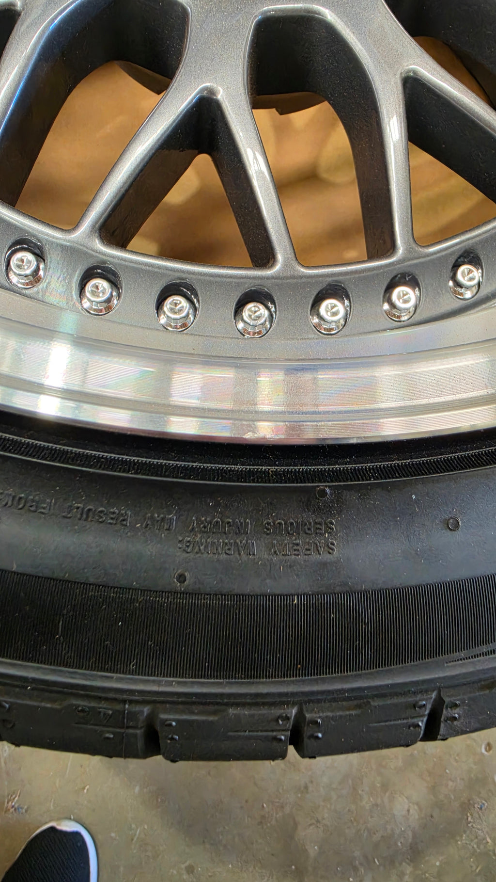 DS-06 18x9.5 +22 5x114.3 Gunmetal Tyre Package (CLEARANCE ITEM)