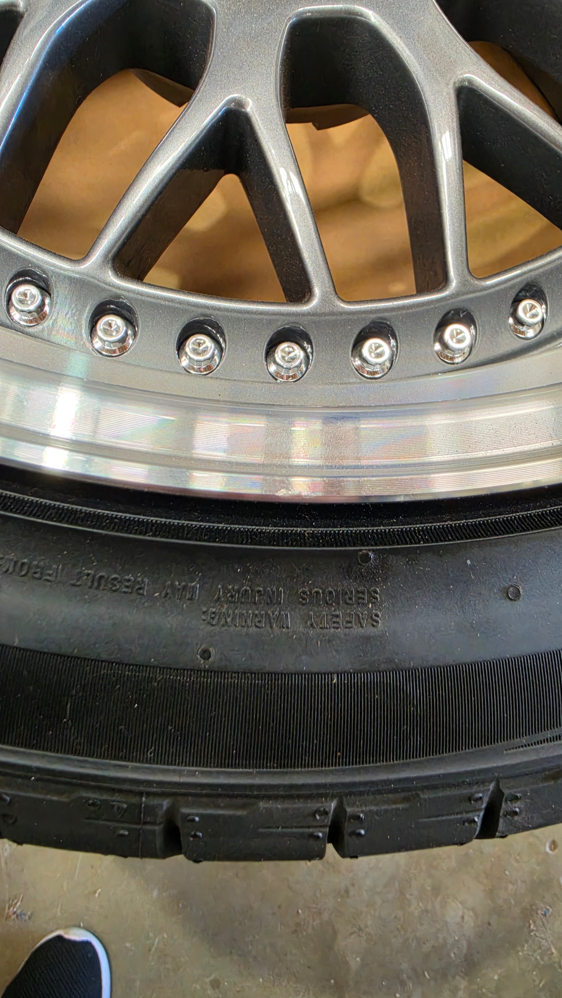 DS-06 18x9.5 +22 5x114.3 Gunmetal Tyre Package (CLEARANCE ITEM)