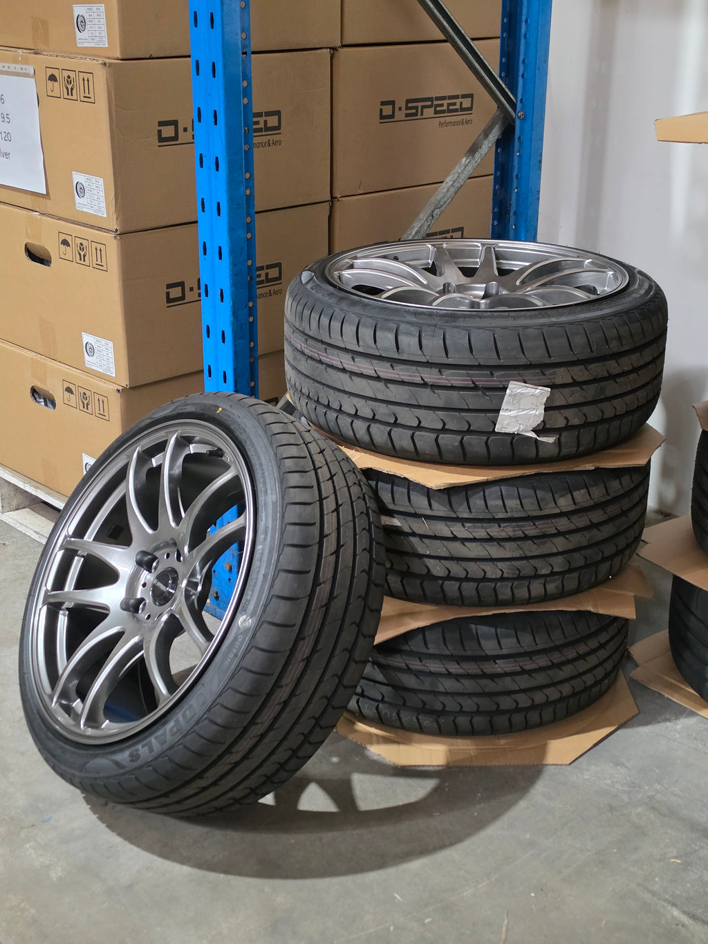 DS-02 18x8.5 +35 5x114.3 Shadow Chrome Tyre Package (CLEARANCE ITEM)