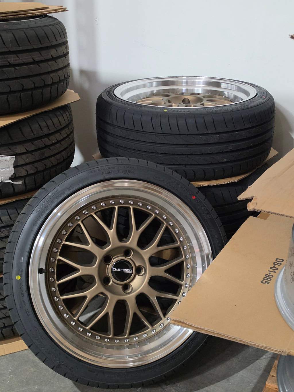 DS-06 18x8.5 +35 5x100 Bronze Tyre Package (CLEARANCE ITEM)