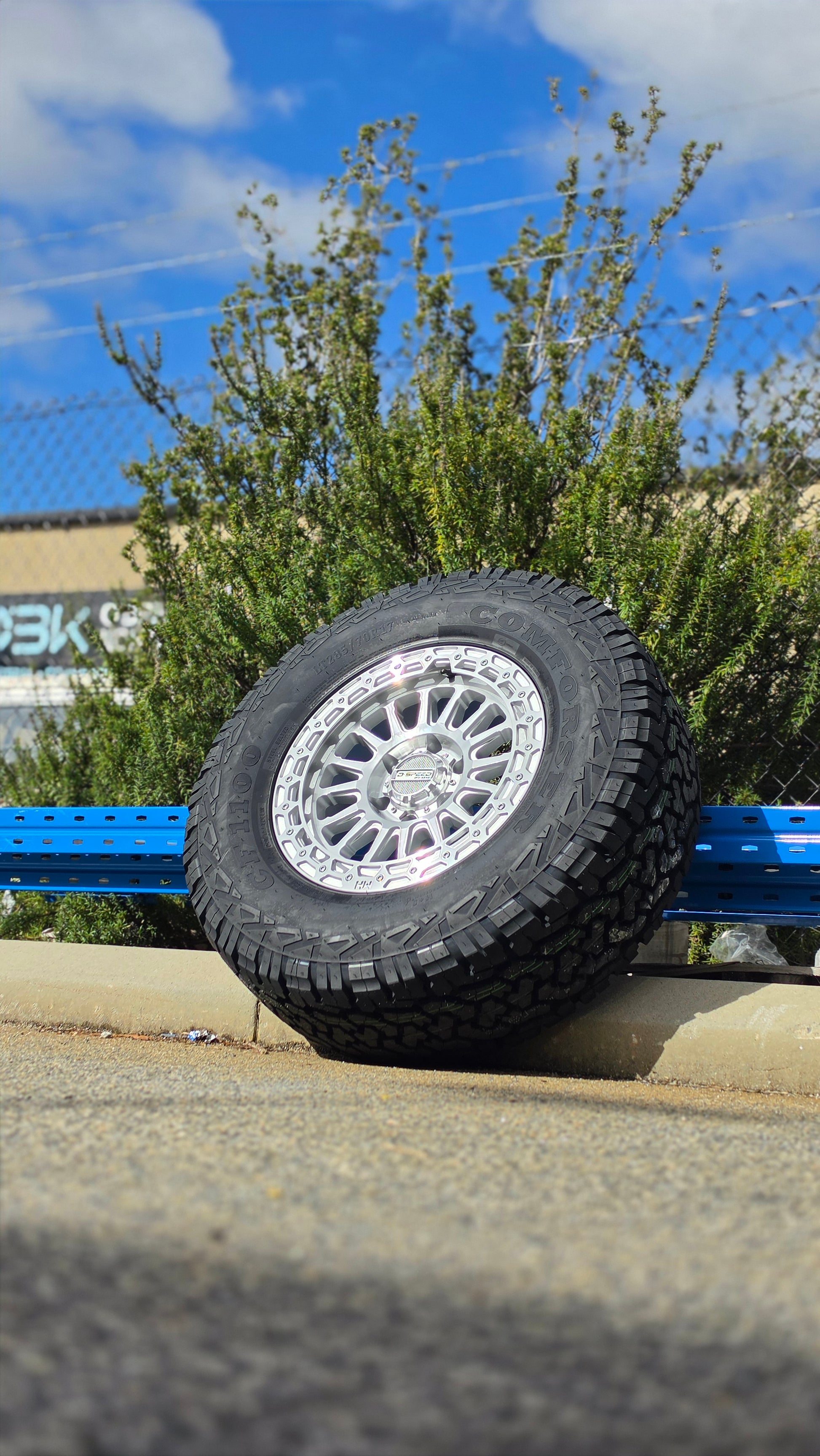 D-Speed MH-2 4x4 17x8.5  Machined Silver