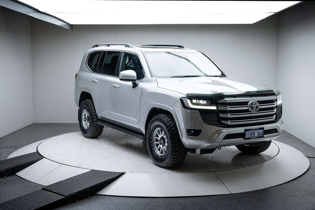 Toyota Landcruiser 300 series with DSpeed D-Speed XT-1 xt1 machined silver black ring 18x9 18inch 285/70r18 tyres 4x4 wheels