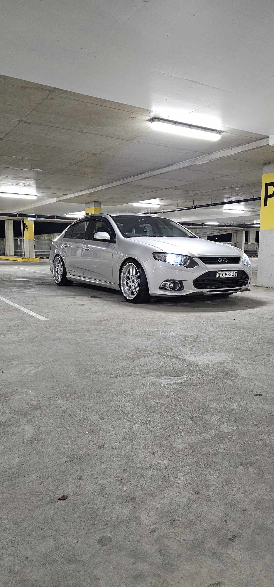 D-Speed  DS-09 19X9.5 +22 5x114.3 Wheel and tyre package