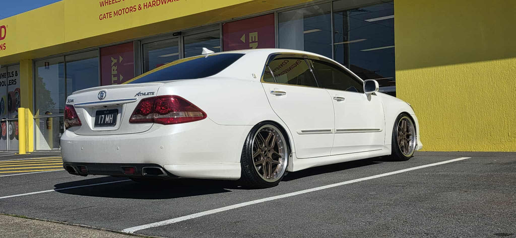 D-Speed  DS-09 19X9.5 +22 5x114.3 Wheel and tyre package