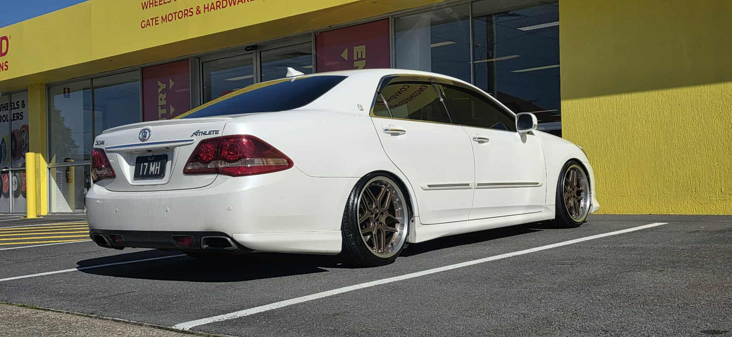 D-Speed  DS-09 19X9.5 +22 5x114.3 Wheel and tyre package