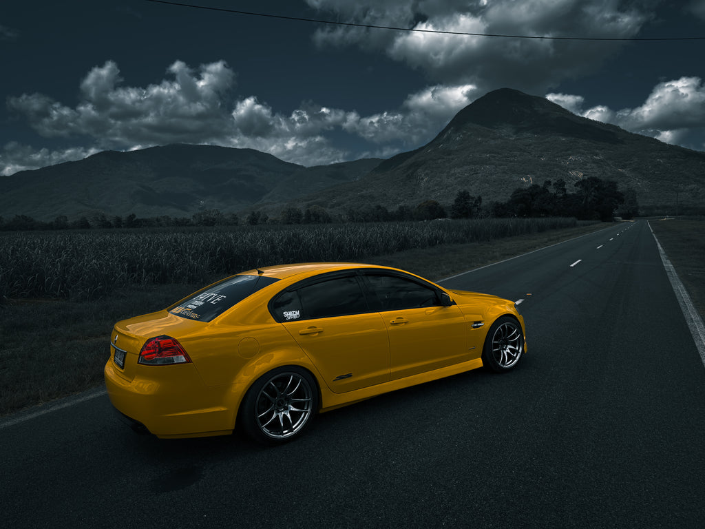 Holden VE Commodore - D-Speed DS-02 19x9.5 +25 5x120