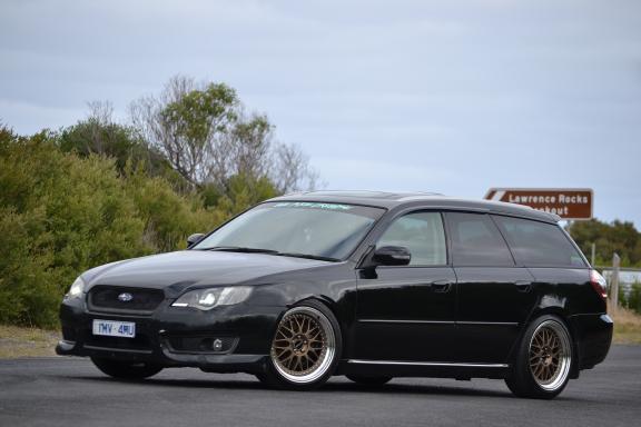 Subaru Liberty Wagon - DS-06 18x8.5 +30