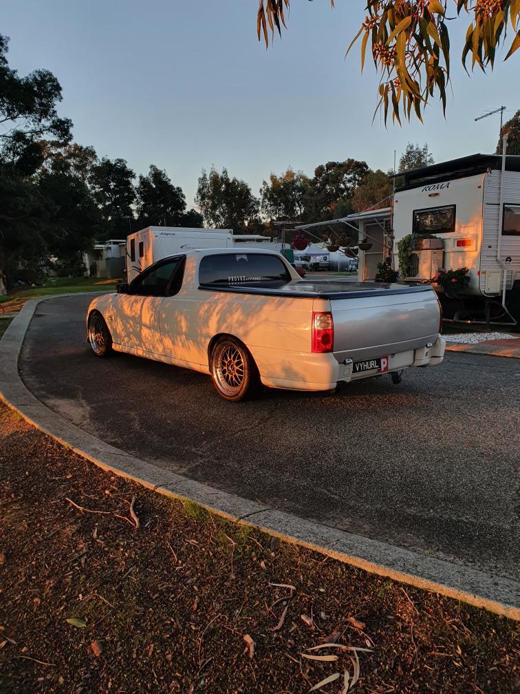 Holden VZ Commodore Ute - D-Speed DS-06 18x8.5 & 18x9.5 +30