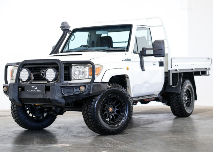 D-Speed XT-1 4x4 17x9  Satin Black