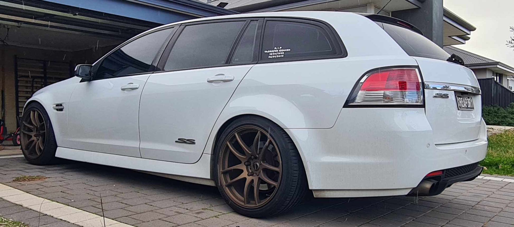 Holden VE Commodore Wagon- D-Speed DS-02 19x9.5 +25 5x120 – Dspeed ...