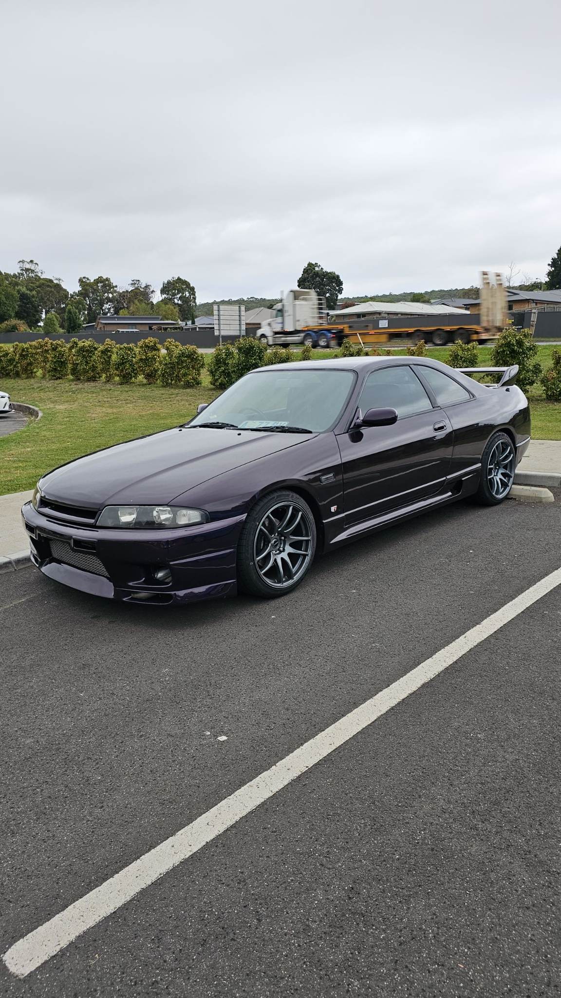 Nissan R33 Skyline - D-Speed DS-02 18x9.5 +22 Gunmetal