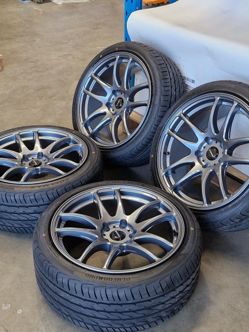 DS-02 18x8.5 +25 Tyre package 5x114.3 Gunmetal (CLEARANCE ITEM)