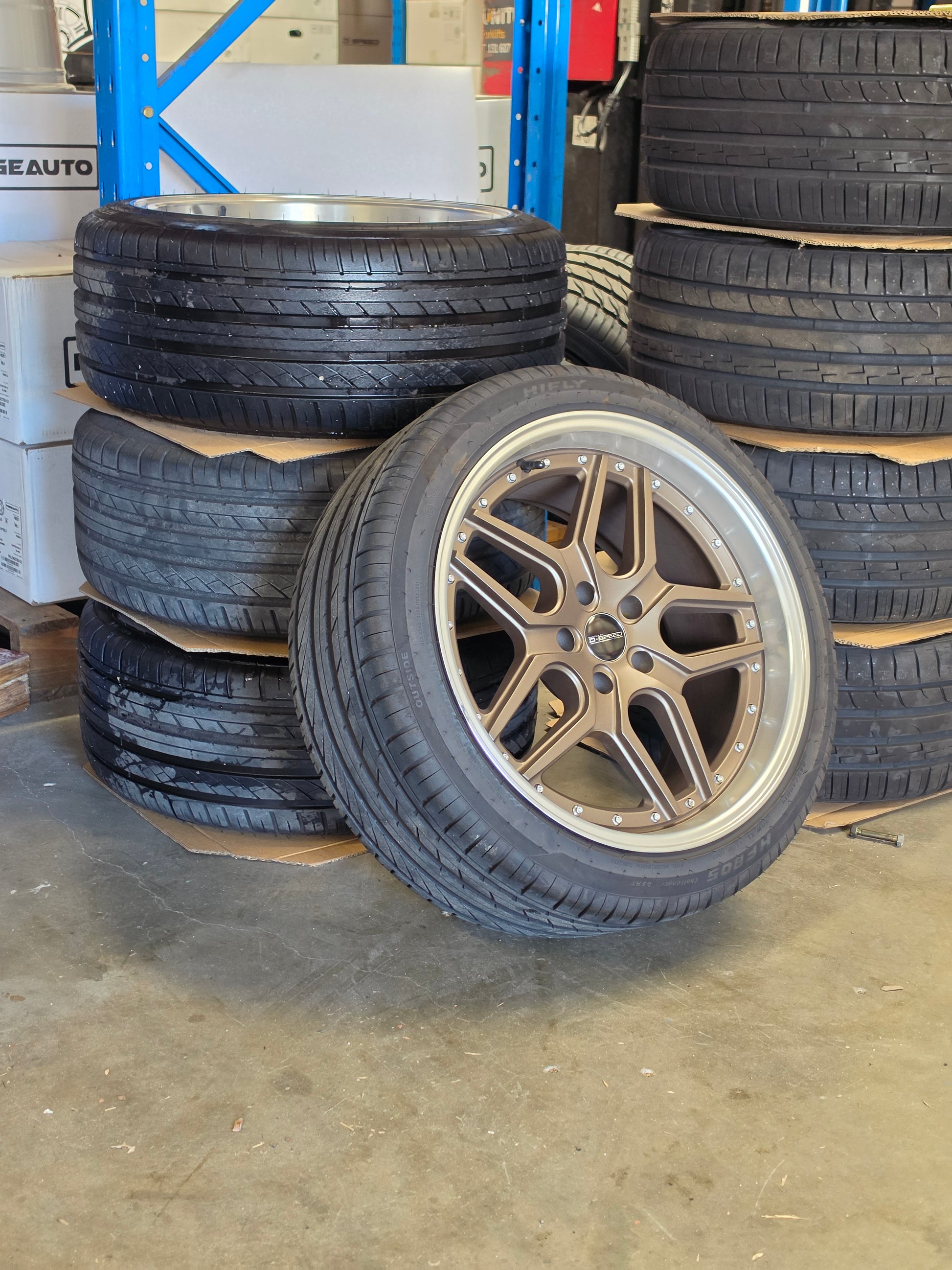 DS-09 19x9.5 +22 5x114.3 Bronze Tyre Package (CLEARANCE ITEM)