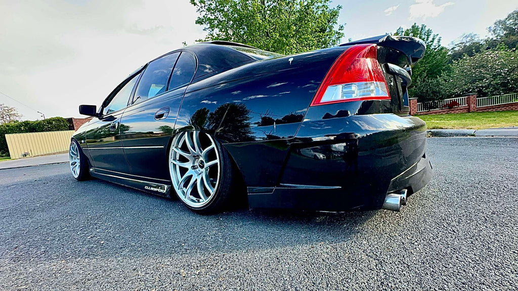 Holden Commodore HSV Clubsport - D-Speed DS-02 19x8.5 +30
