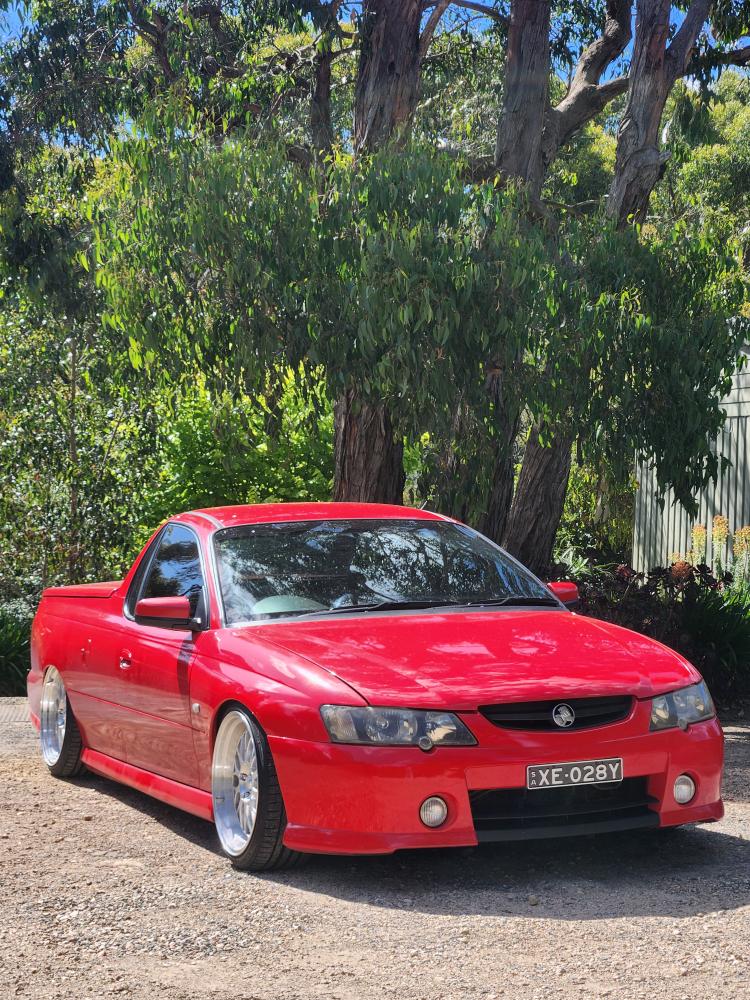 Holden VZ Commodore Ute - D-Speed DS-06 19x9.5 +25