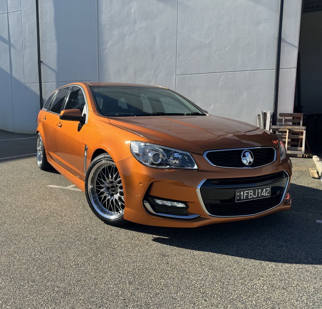 Holden Commodore VF - D-Speed DS-08-FF 19x9.5 +35