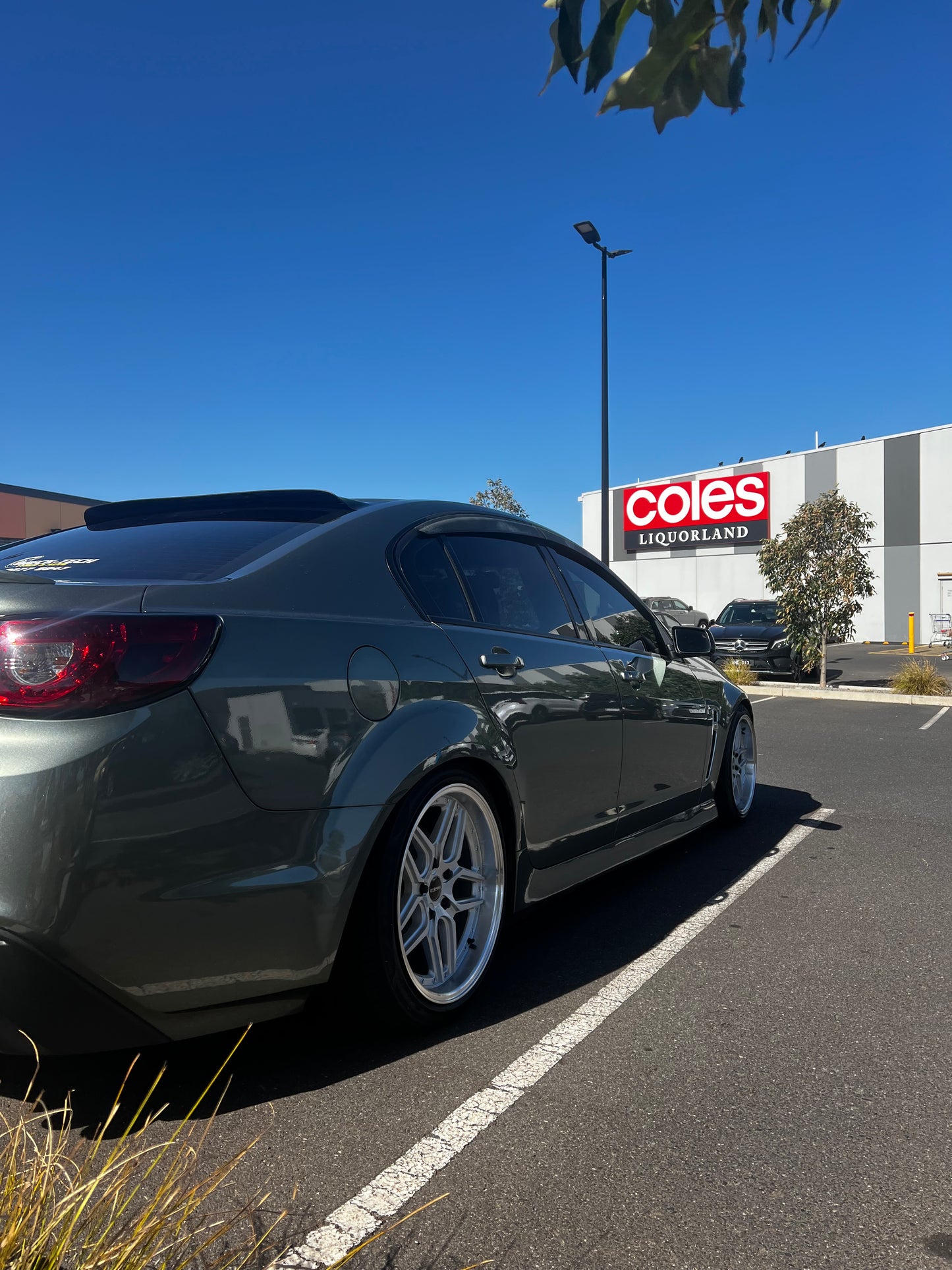 Holden Commodore VF - D-Speed DS-09 19x9.5 +35