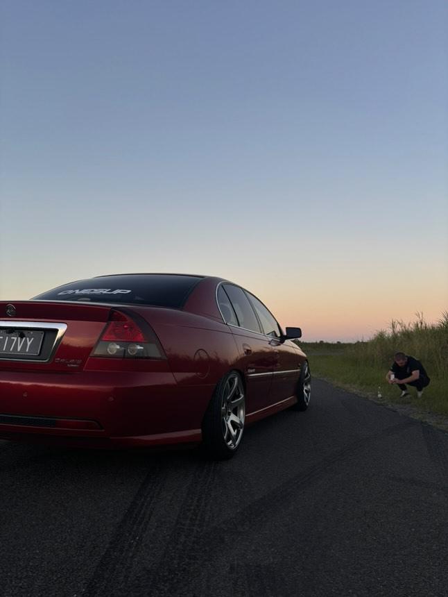 Holden Commodore VX- D-Speed DS-07 18x9.5 +30