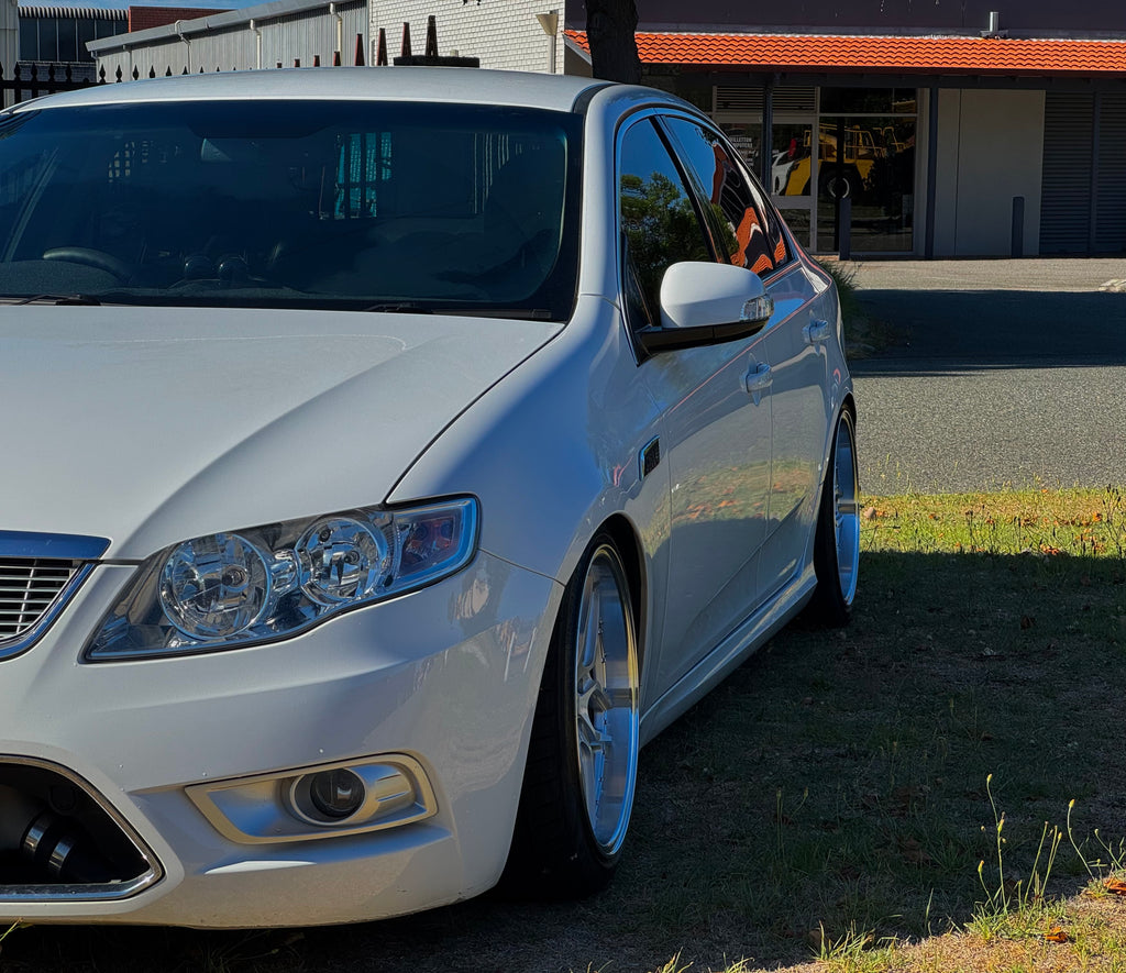Ford Falcon FG - D-Speed DS-09 19x9.5 +25