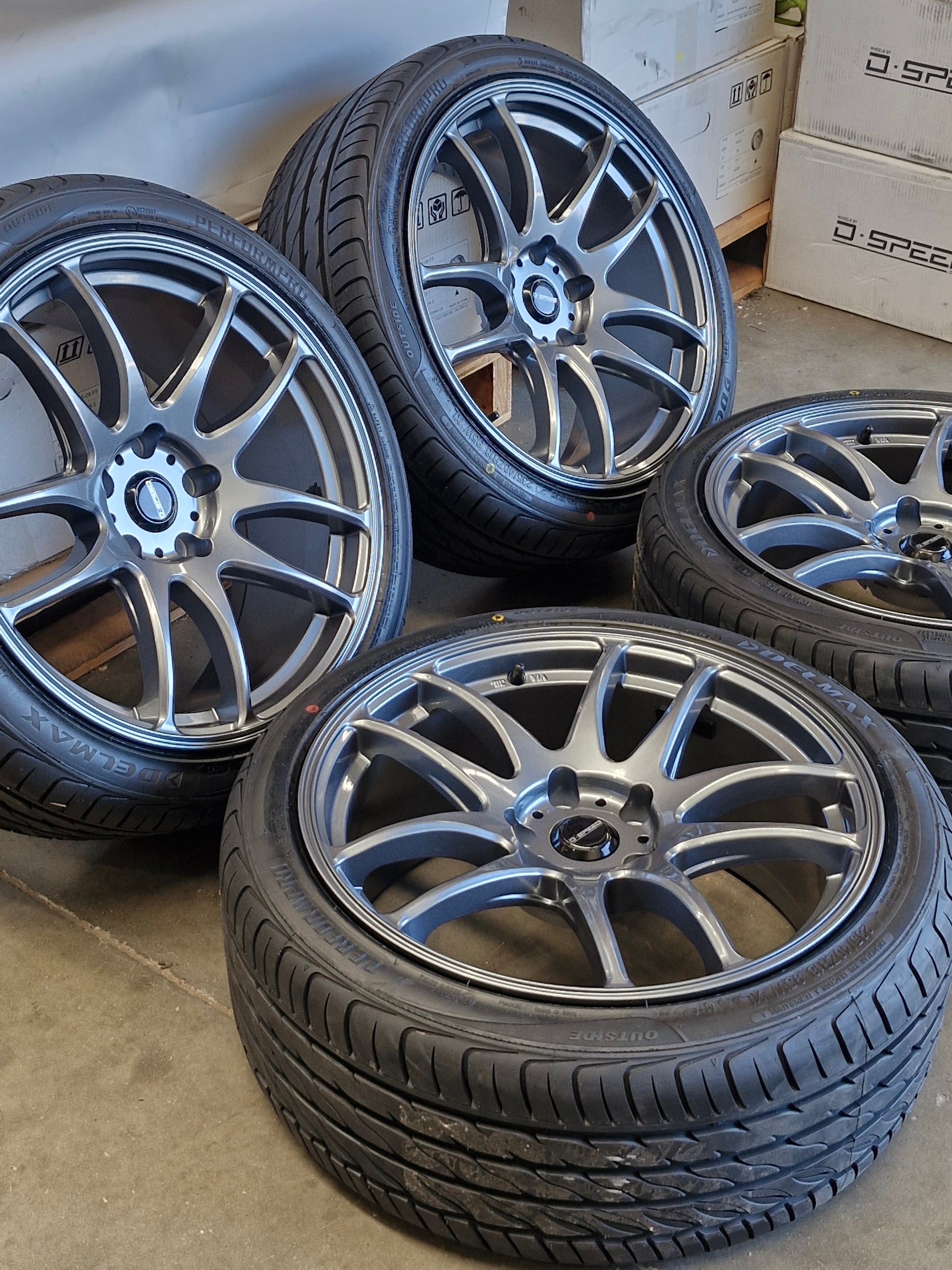 DS-02 18x8.5 +25 Tyre package 5x114.3 Gunmetal (CLEARANCE ITEM)