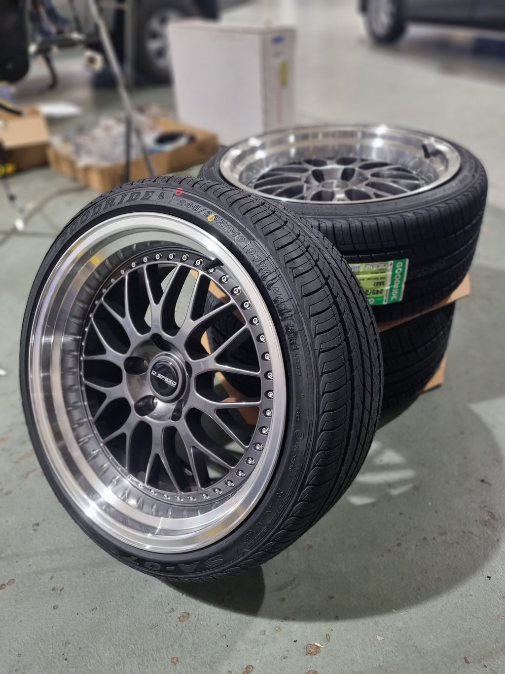 D-Speed  DS-06 19X8.5 +25 & 19x10.5 +22 5x114.3 Staggered Wheel and Tyre packages